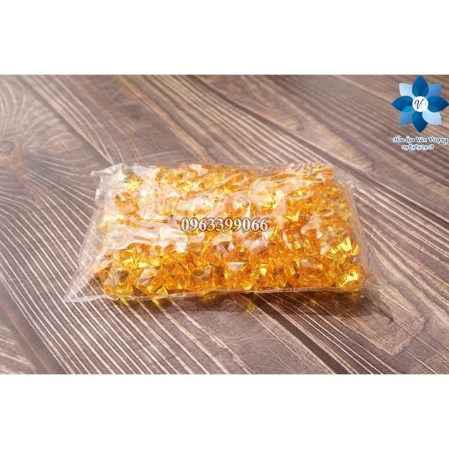 Đá nhựa trang trí - Viên sỏi nhựa thả lọ thủy tinh