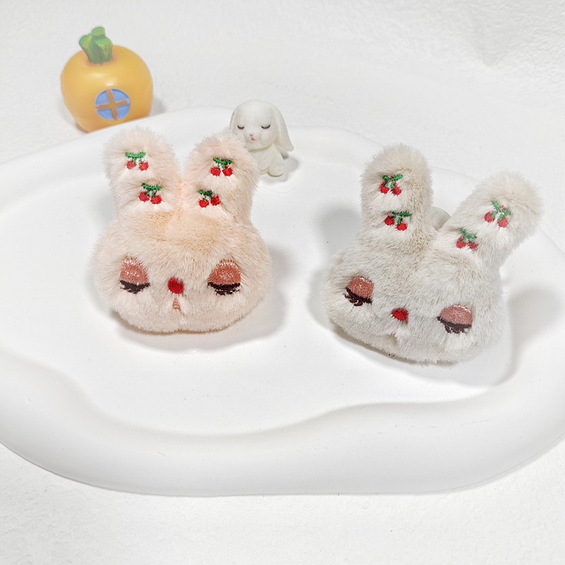 Trâm cài áo cài khăn quàng, túi xách hình thỏ cherry kiểu dáng Hàn Quốc độc đáo