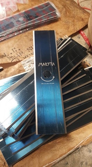 Dao phát cỏ chất lượng makita