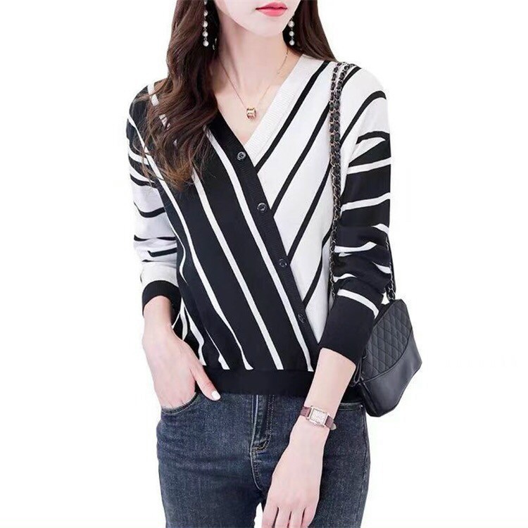 ÁO LEN DỆT KIM SỌC XÉO