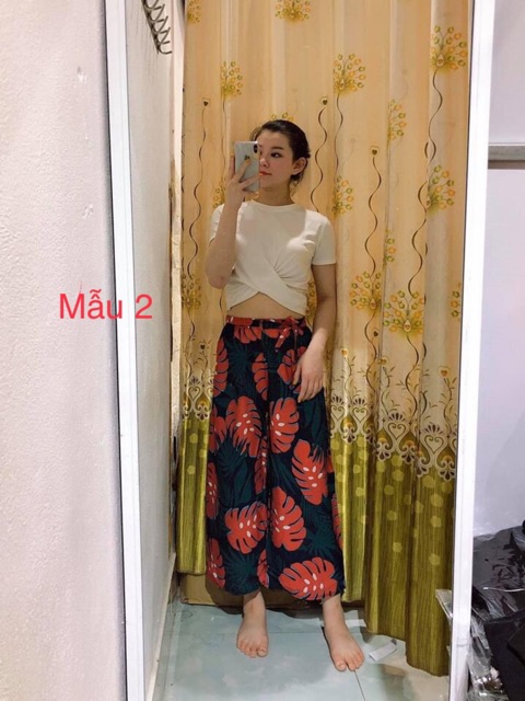 Quần ống rộng phối hoa lá