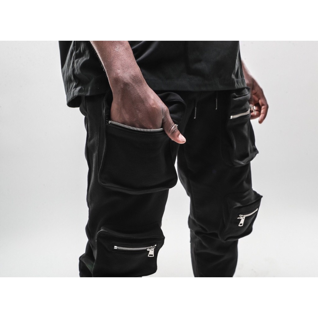 Quần jogger kaki túi hộp đen