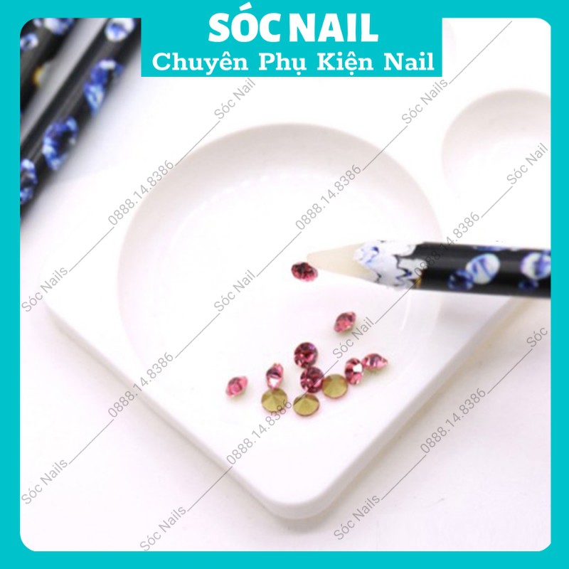 Cây Bút Sáp Nến Đính Đá Nail