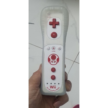 Tay Wii remote Plus Mario, Luigi, Peach, Bowser, Toss, Yoshi, Zelda bản giới hạn