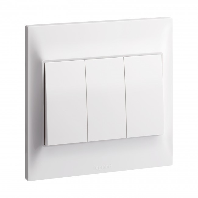 Công tắc ba 1 chiều 617604 Legrand