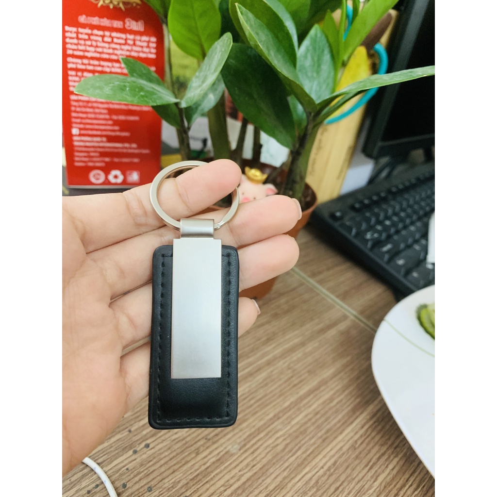 Móc khoá da và kim loại khắc tên/logo theo yêu cầu