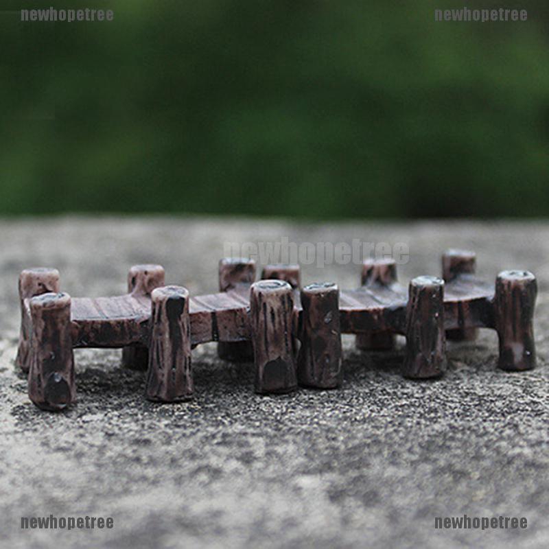 Mô hình cây cầu bằng gỗ trang trí sân vườn