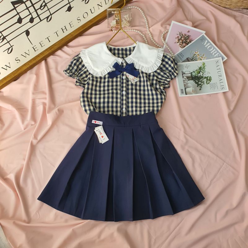 Áo sơ mi bé gái tay búp, cổ sen điệu, chất liệu thô cotton thoáng mát