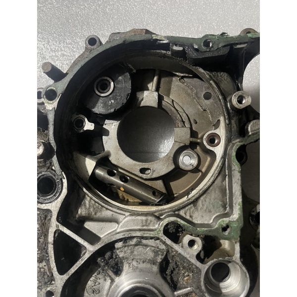 Vách bên sốcủa xe máy Sym 110cm.