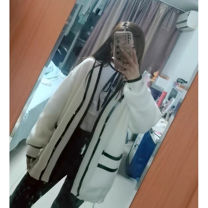 Áo cardigan nữ oversize, áo khoác ngoài loại 1 có viền sọc trắng đen chất liệu len dày đặn | BigBuy360 - bigbuy360.vn
