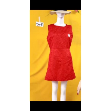 đầm gấm màu đỏ tươi. S506