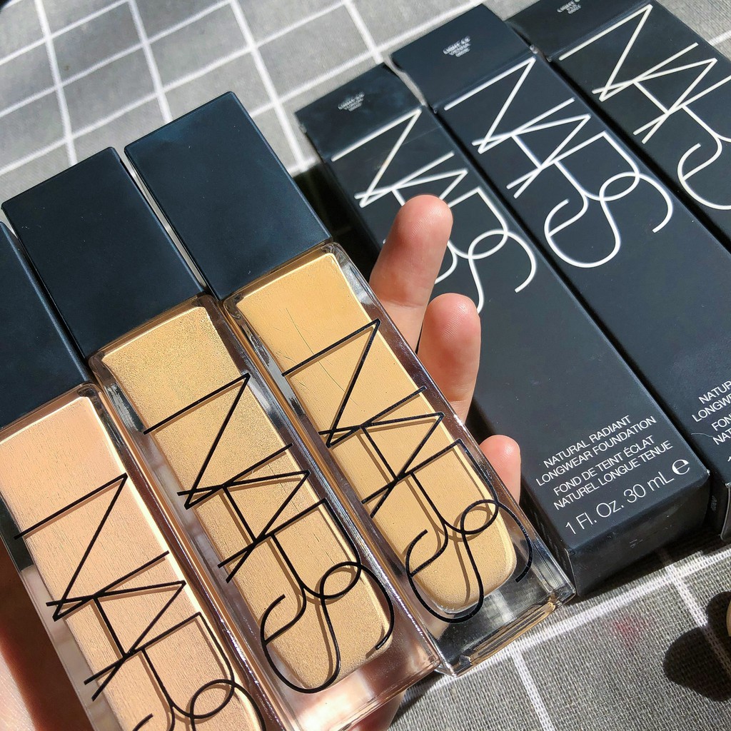 Kem nền NARS Natural Radiant Longwear Foundation - A4DC | BigBuy360 - bigbuy360.vn