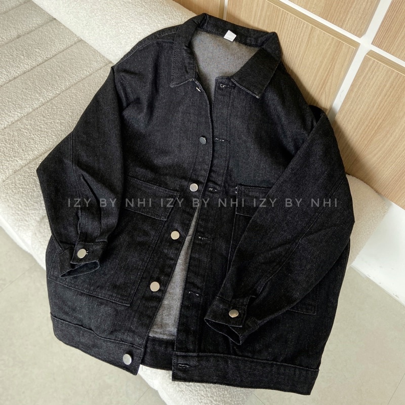 ÁO KHOÁC BÒ BIGSIZE TÚI HỘP LỆCH - IZY BY NHI