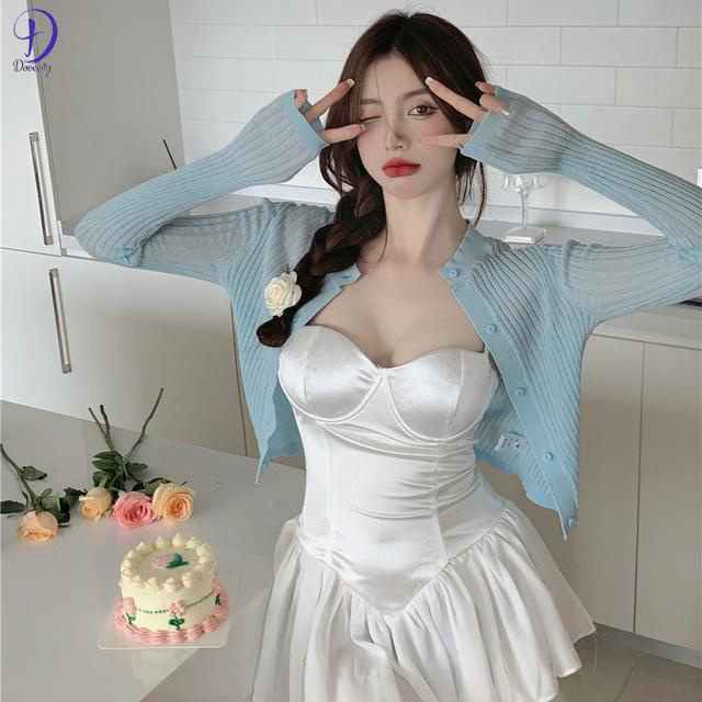 Đầm Đuôi Cá Hai Dây Màu Trắng Ôm Eo Gợi Cảm