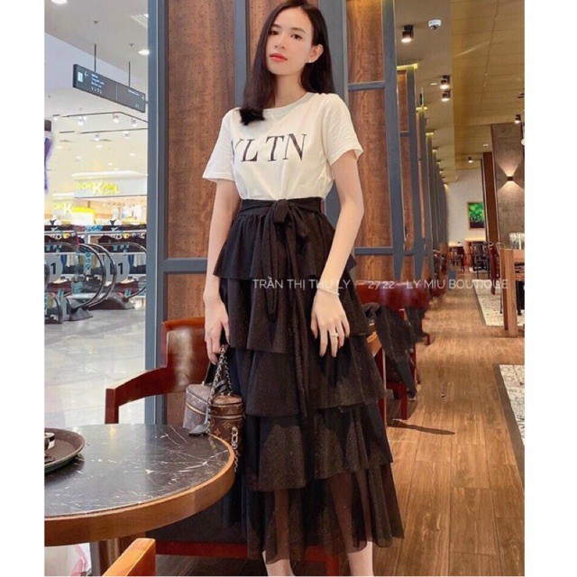 Chân váy 5 tầng dáng dài vải nhũ lấp lánh | BigBuy360 - bigbuy360.vn