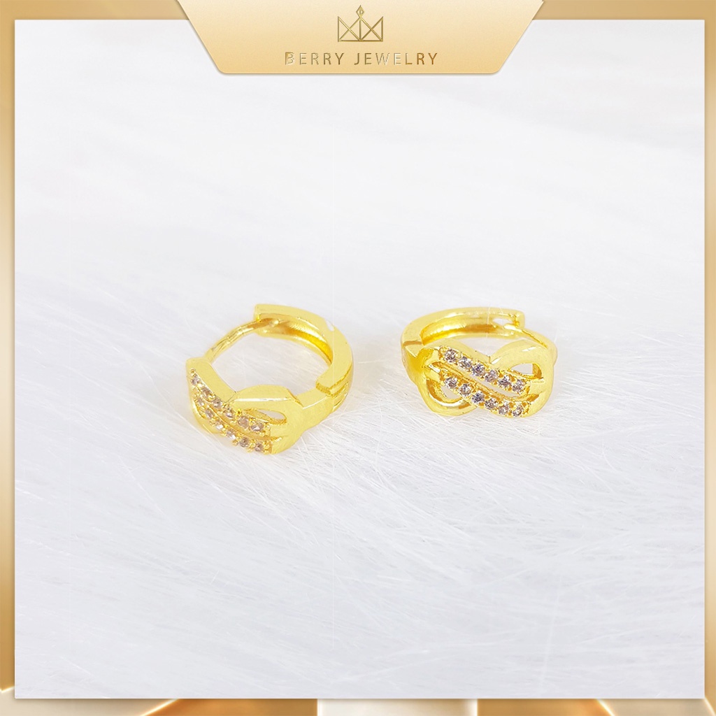 Khuyên Tai Tròn, Bông Tai Nữ Dáng Bám Sát Đính Đá, Titan Xi Mạ Vàng Non 18k, 24k Cao Cấp Berry Jewelry