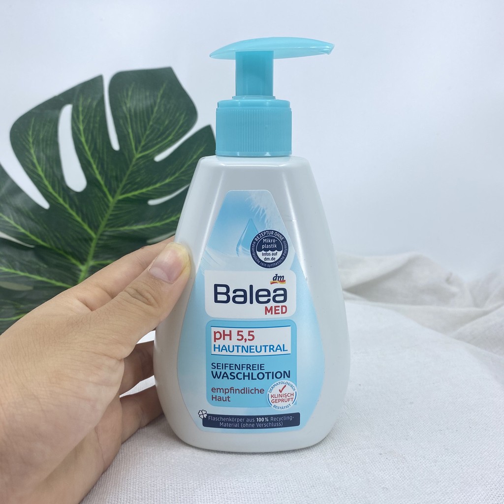 DUNG DỊCH VỆ SINH PHỤ NỮ Balea  300ml