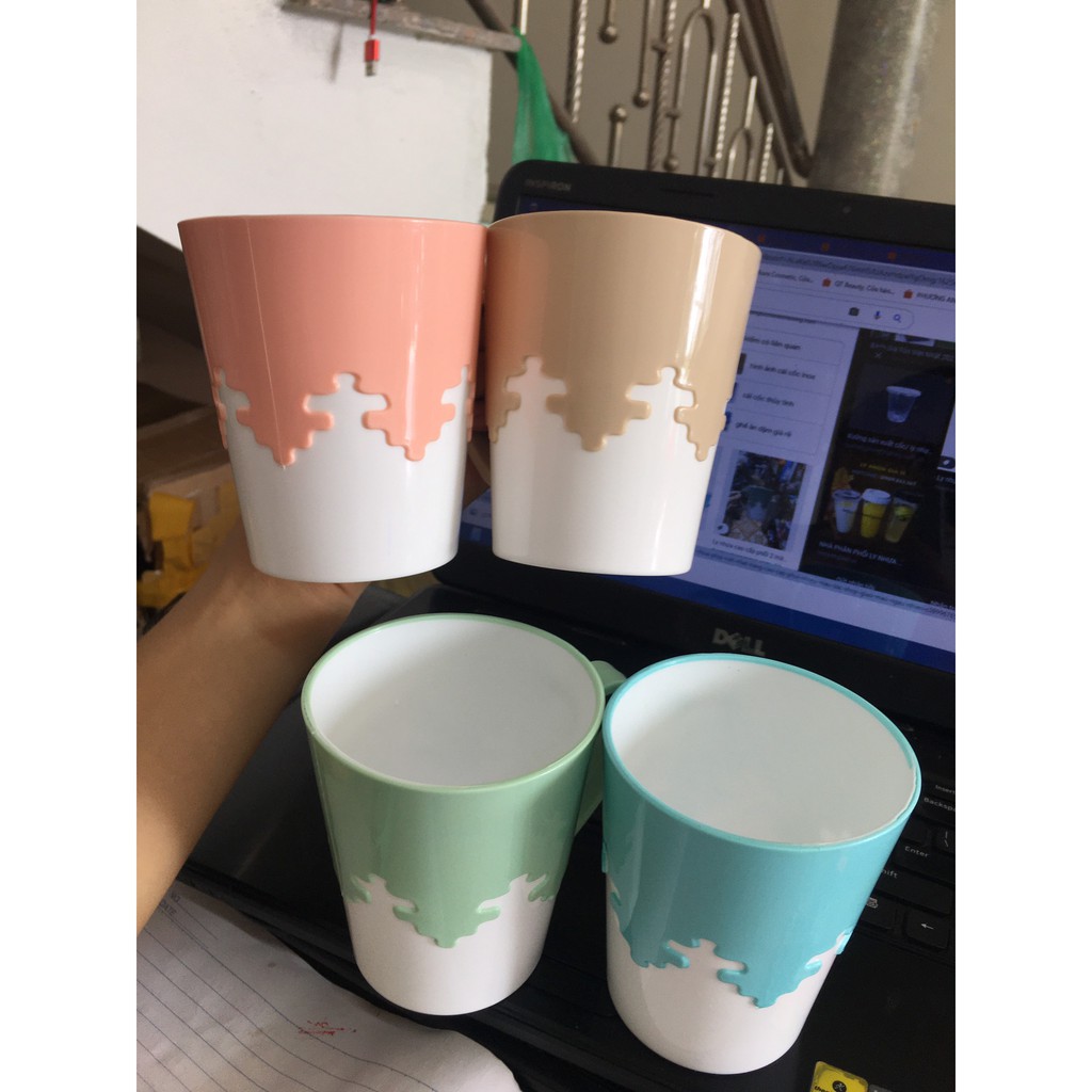 Cốc nhựa 2 Màu Bông Tuyết Xinh Xắn
