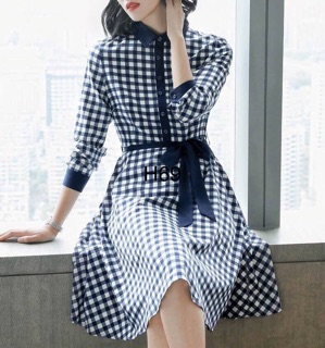 Đầm caro công sở