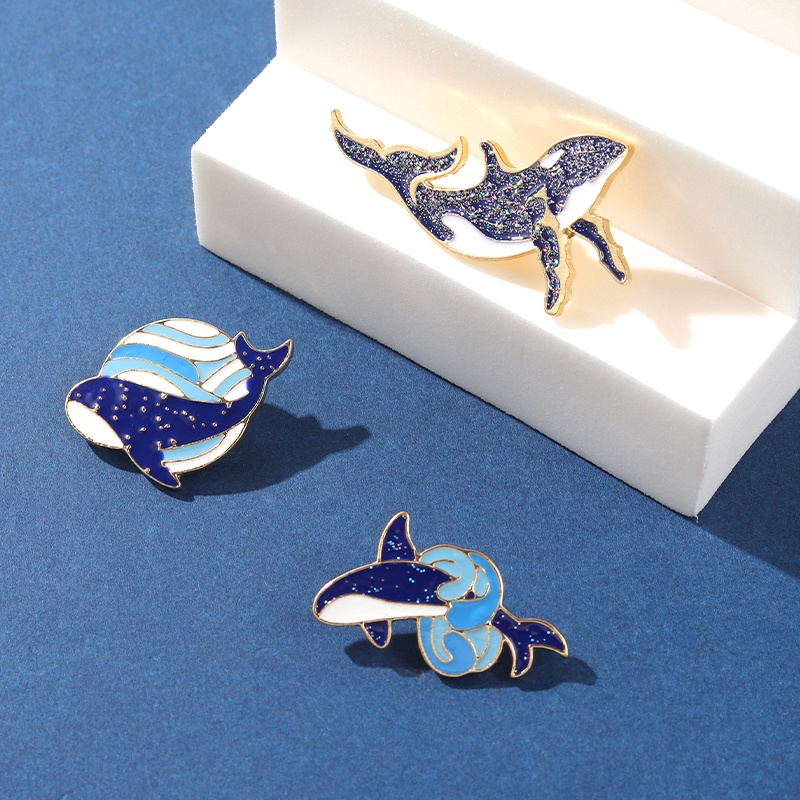 Ghim cài áo QIHE JEWELRY hình cá voi xanh hoạt hình dễ thương