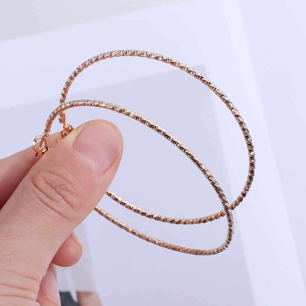 Bông Tai Hình Tròn Lớn Bằng Kim Loại Lấp Lánh Thời Trang