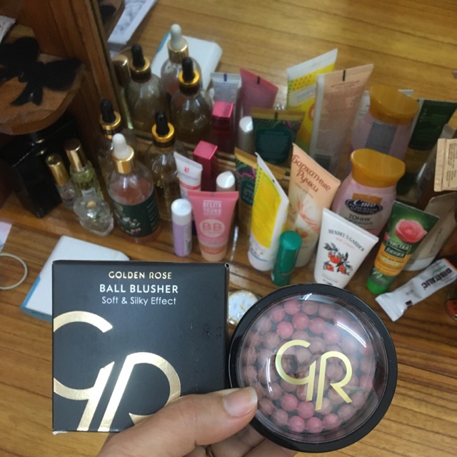 Phấn má hồng dạng viên Golden Rose Ball Blusher