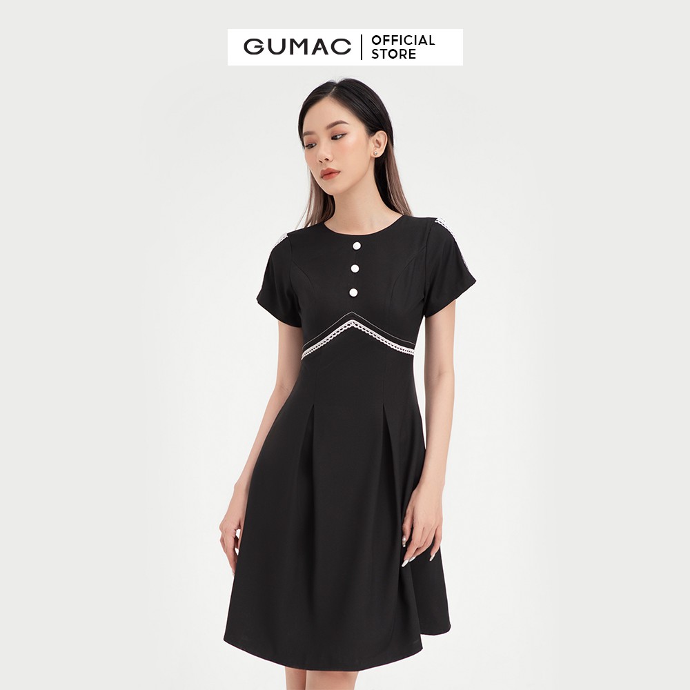 [Mã MABR07062 giảm 8% tối đa 50K đơn từ 249K] Đầm dáng ôm nữ phối 3 nút GUMAC thiết kế basic màu đen đủ size DB438 | BigBuy360 - bigbuy360.vn