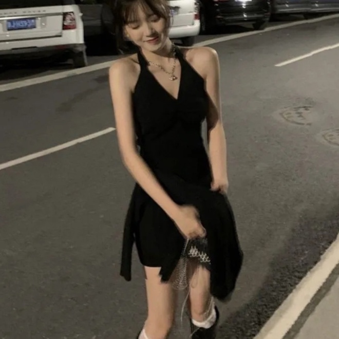 Đầm Ôm Hai Dây Màu Đen Thời Trang Mùa Hè Sành Điệu Cho Nữ