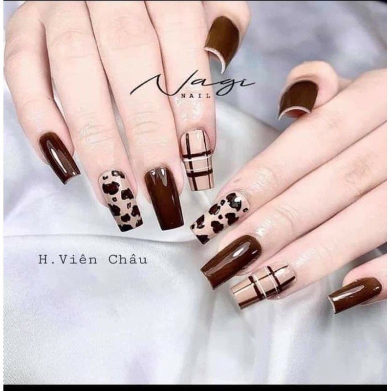 Móng úp dán thiết kế