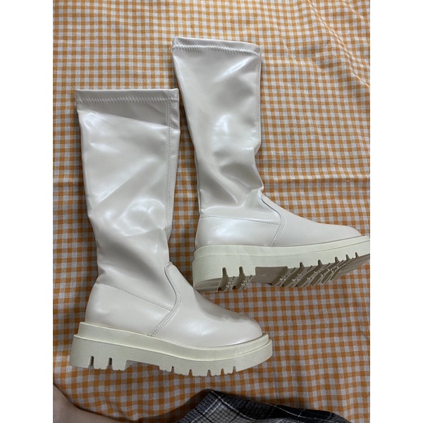 BOOTS ĐÙI ĐẾ BÁNH Mì