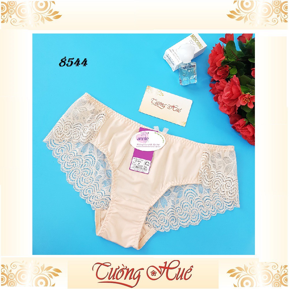 Quần lót nữ annie QE 8544 trơn phối ren phía sau.
