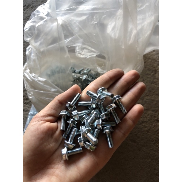 ốc bulong 6li đầu 10 giá 2k/1 con