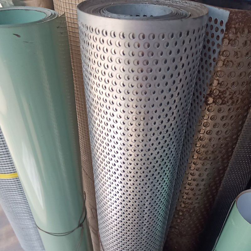 (20m x 4.5z) Tôn lỗ, tôn đục lỗ,lưới ruồi kẽm chống rỉ lỗ 4 li,6 li dày 4.5zem