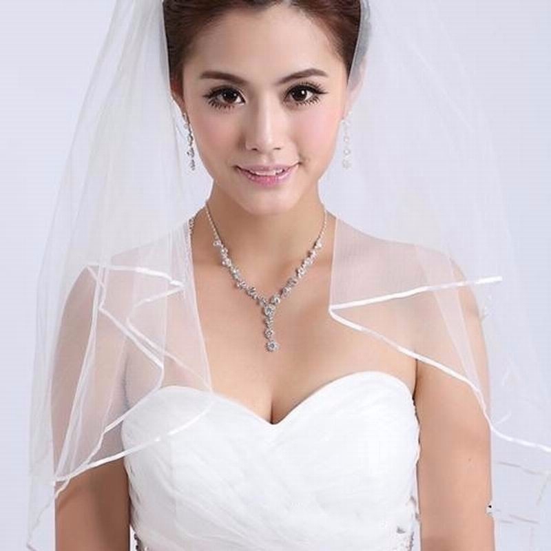 Bridal Veils Popular Two Layers Flowing Ribbon Short  women