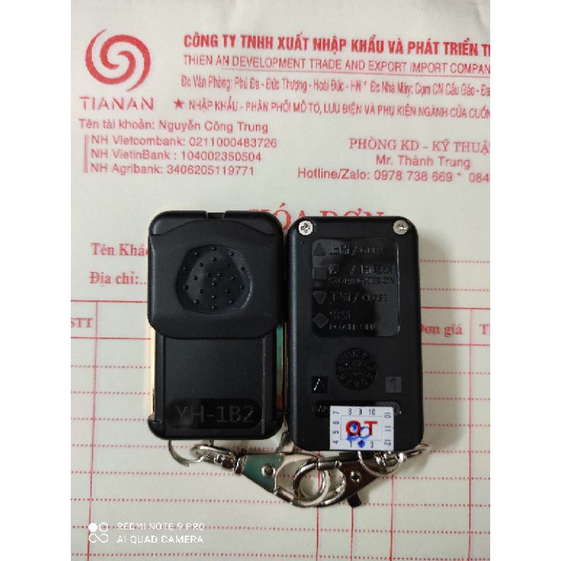 Tay điều khiển cửa cuốn YH 1B2-1BB mã nhảy 315 mhz Đài loan Xịn và Copy