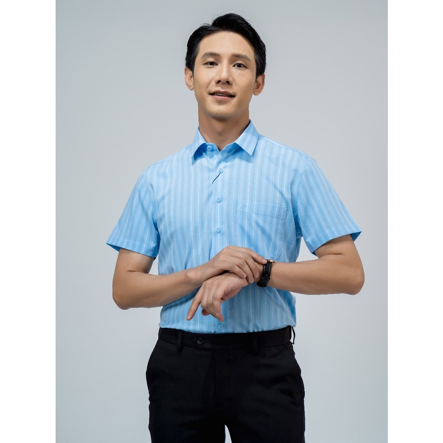 Áo sơ mi owen ngắn tay màu xanh kẻ sọc trắng body fit vạt ngang vải bạc hà BA220061NT