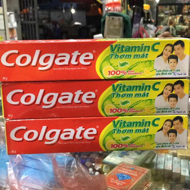 Kem Đánh Răng Colgate VitaminC Thơm Mát 90gr