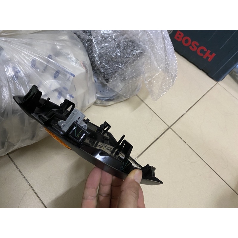 Ốp mang cá  Ford Ranger XLS / bên phụ