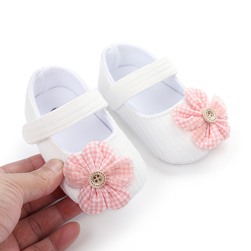 Giày đính hoa phong cách đáng yêu cho bé gái 0-12 tháng tuổi
