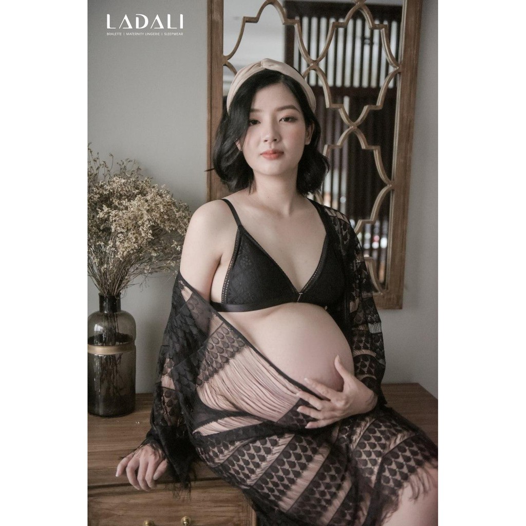 Áo choàng ngủ ren họa tiết Ladali, choàng ren chụp hình bầu hàng thiết kế CN10 - Trắng | BigBuy360 - bigbuy360.vn