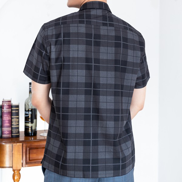 Áo Sơ Mi Nam Công Sở Trung Niên Anton Somianton Màu Đen Ngắn Tay Họa Tiết Kẻ Caro Vải Sợi Tre Thoáng Mát - NC131