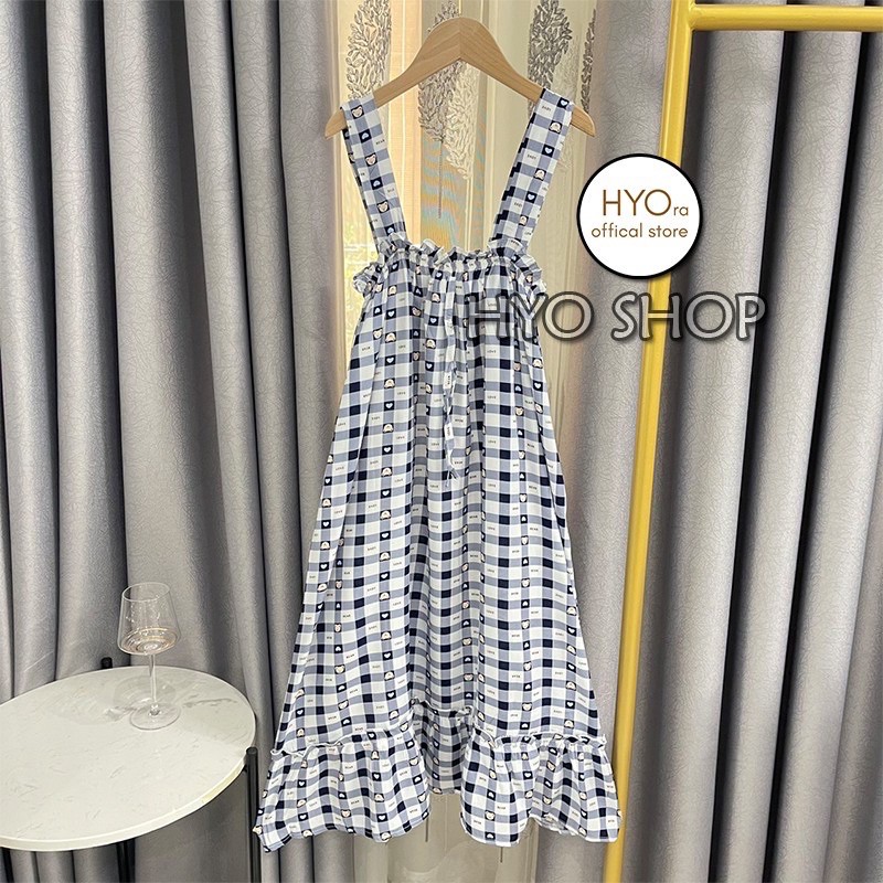 Váy lanh hai dây bản to.