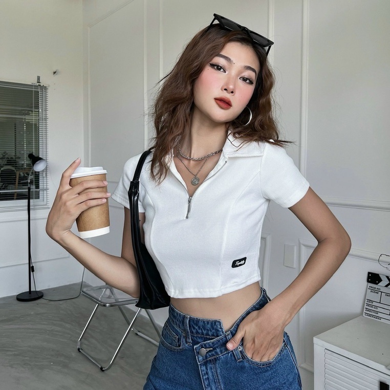 Áo croptop nữ ngắn tay logo TOPTIFY cổ polo dây kéo Day Dreams Top AC07