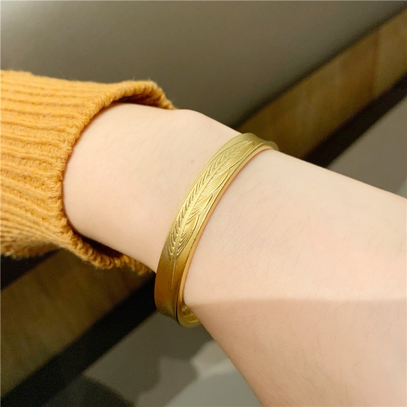 Lắc Tay Nữ Mạ Vàng 18K Kiểu Hình Lá Thời Trang Cao Cấp Mã LMV002, Lắc Tay Nữ, Vòng Tay Nữ