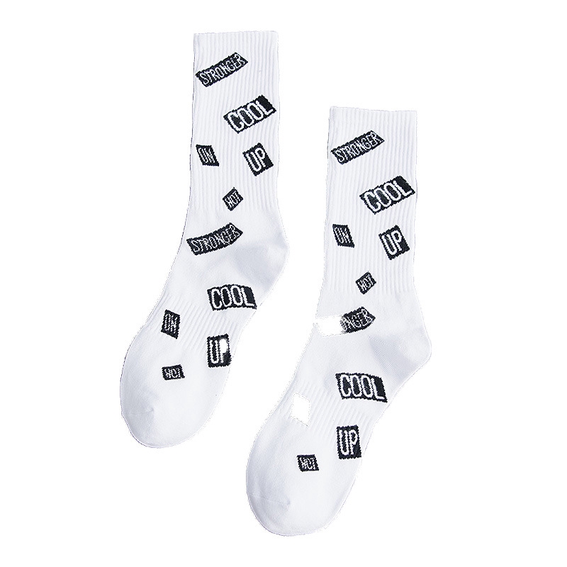 Hip Hop Men Crew Socks Fashion Black White Socks Men Cotton Striped Alphabet Streetwear Novelty Personality Skateboard Tide Sox