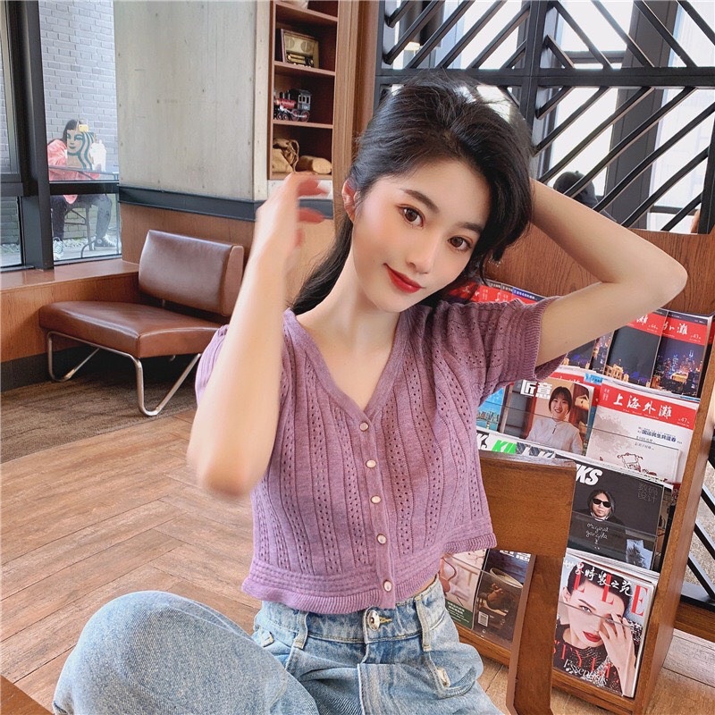 Áo len cộc tay nữ Quảng Châu dáng croptop phối cúc ngọc,giúp chị em tự tin khoe eo thon dáng ngọc,hàng L1 | BigBuy360 - bigbuy360.vn