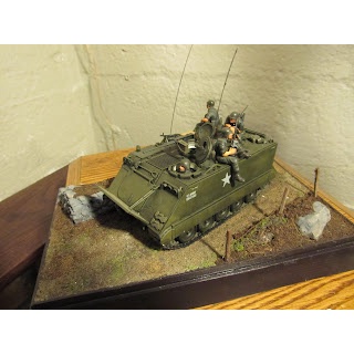Mô hình quân sự xe bọc thép Mỹ 1/35 SCALE M113 U.S. ARMOURED PERSONNEL CARRIER 35040 - GDC