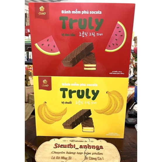 Bánh Mềm Phủ Socola Truly Nhân Kem Dưa Hấu/Kem Chuối Hộp 300g