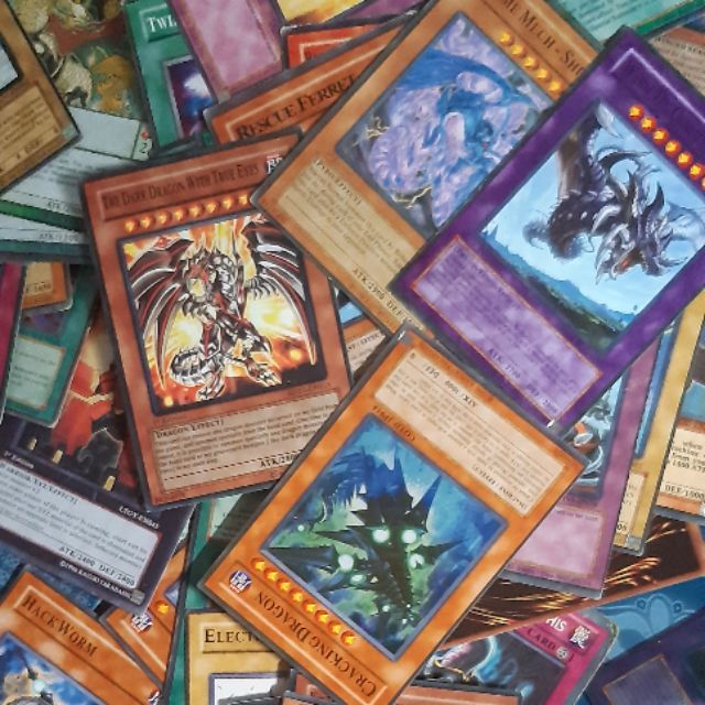 Thẻ bài yugioh TRUNG QUỐC!!!!!!!!!!!!!!! hộp giấy/ Random 100 thẻ