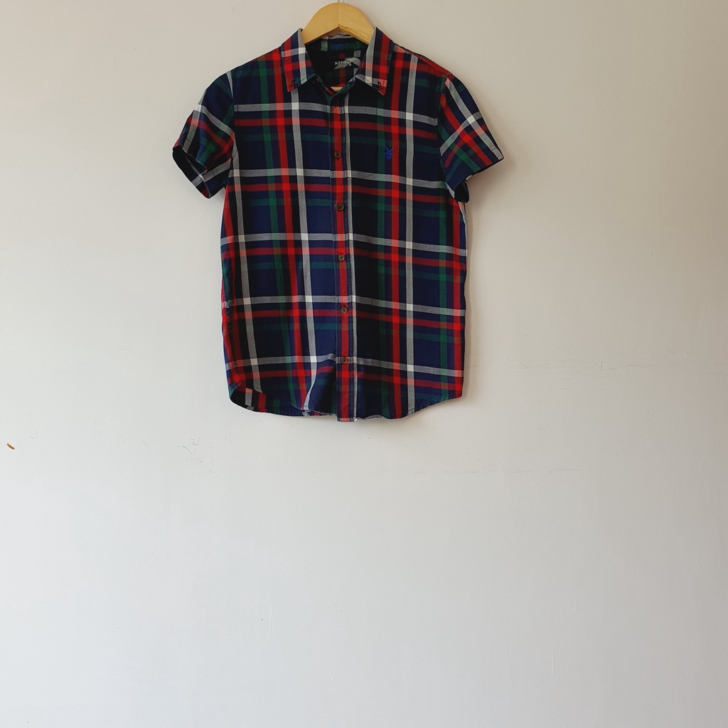 Áo sơ mi hiệu Noton. Chất cotton. Caro đẹp và tây. Nút đẹp khắc hiệu Made in Korea - em và nắng